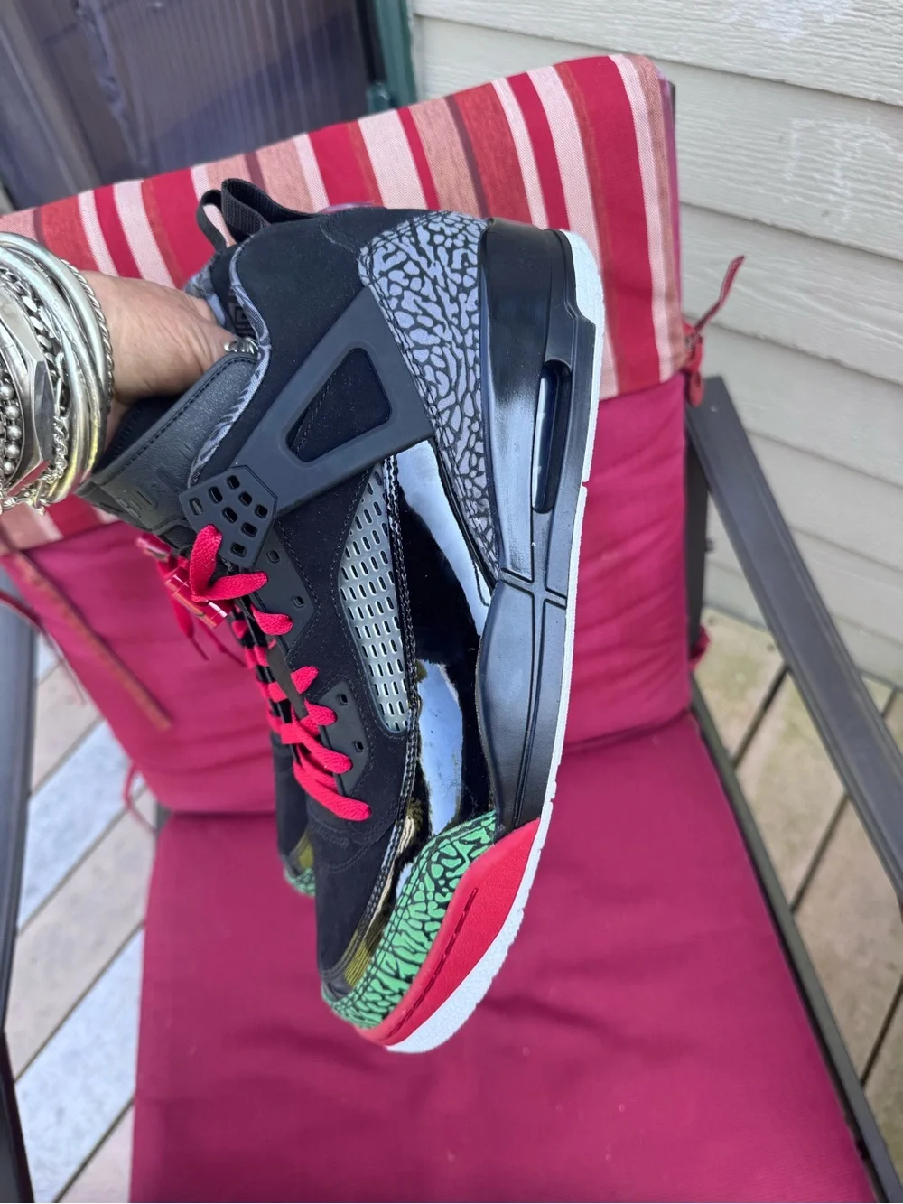Jordan Men’s Black, Red & Green Retro Basketball Sneakers